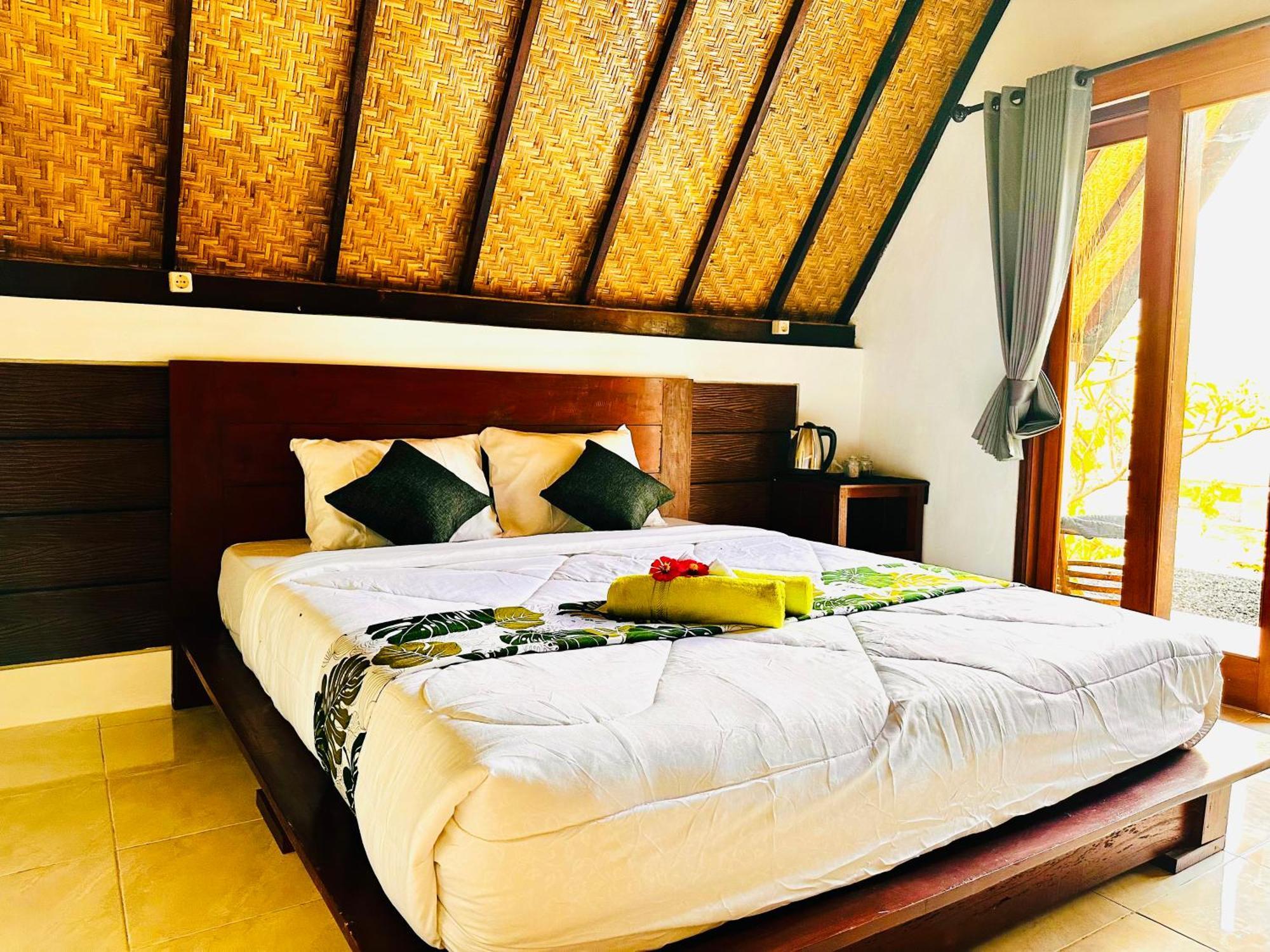 Ampik Batur With Private Hot Springs Bed & Breakfast Kubupenlokan ภายนอก รูปภาพ